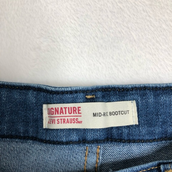 Levi Strauss Signature Mid-Rise Bootcut, Size 10 L, W30 L 34 - Picture 3 of 7